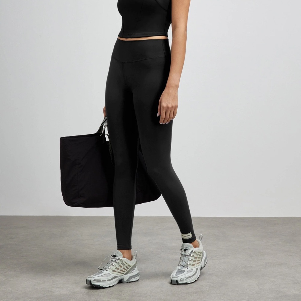 The Giving Movement SoftSkin100 26” Leggings (NWOT)